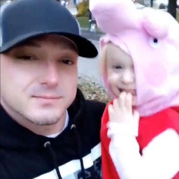 Meet your Posher, Matthew - Picture 2 of 3